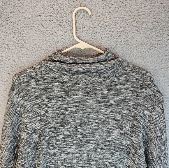 Moth Anthropologie Womens Black & Ivory Marbled Turtle Neck Sweater Sz S - Picture 3 of 16